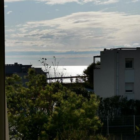 Appartement 1 chambre + parking à deux pas des plages Sète Esterno foto