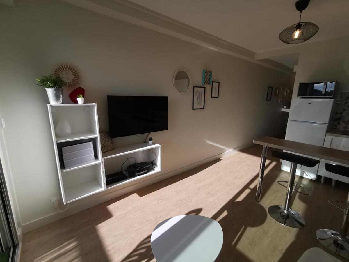 Appartement 1 chambre + parking à deux pas des plages Sète Esterno foto