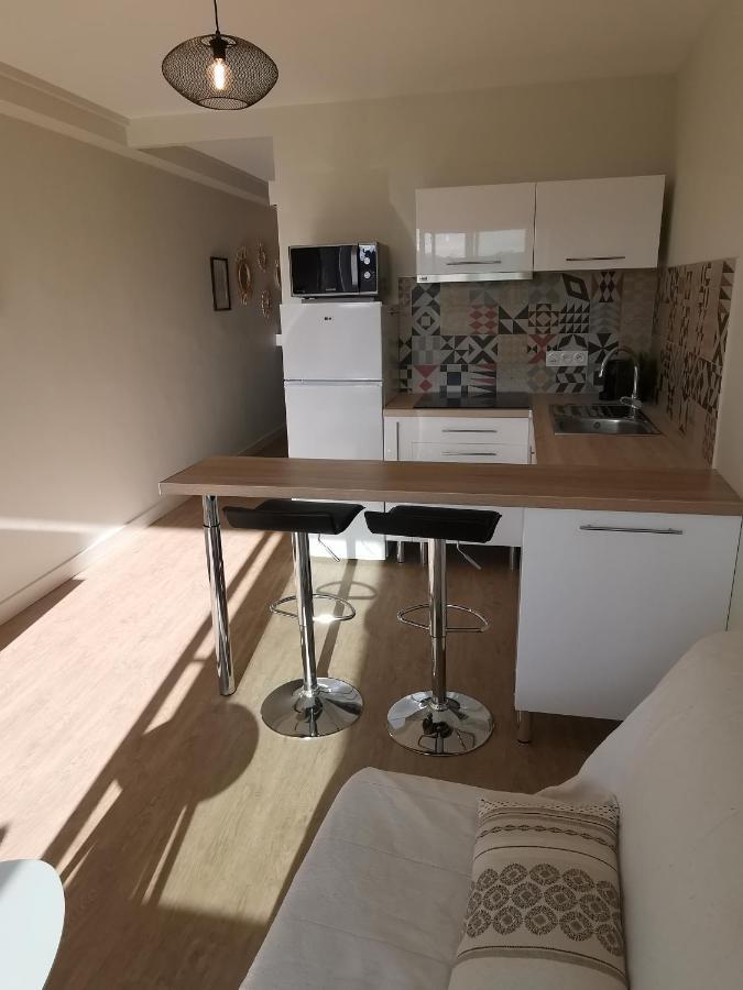 Appartement 1 chambre + parking à deux pas des plages Sète Esterno foto