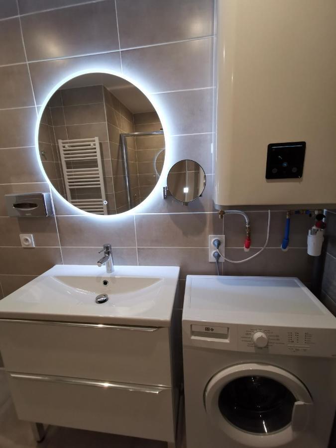 Appartement 1 chambre + parking à deux pas des plages Sète Esterno foto