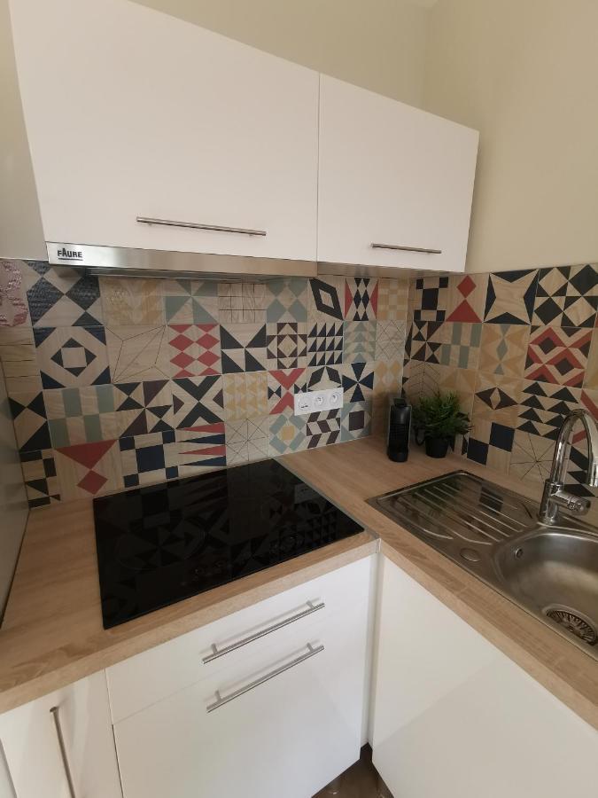 Appartement 1 chambre + parking à deux pas des plages Sète Esterno foto